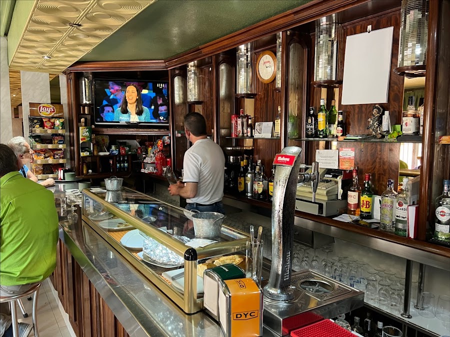 Bar Eve
