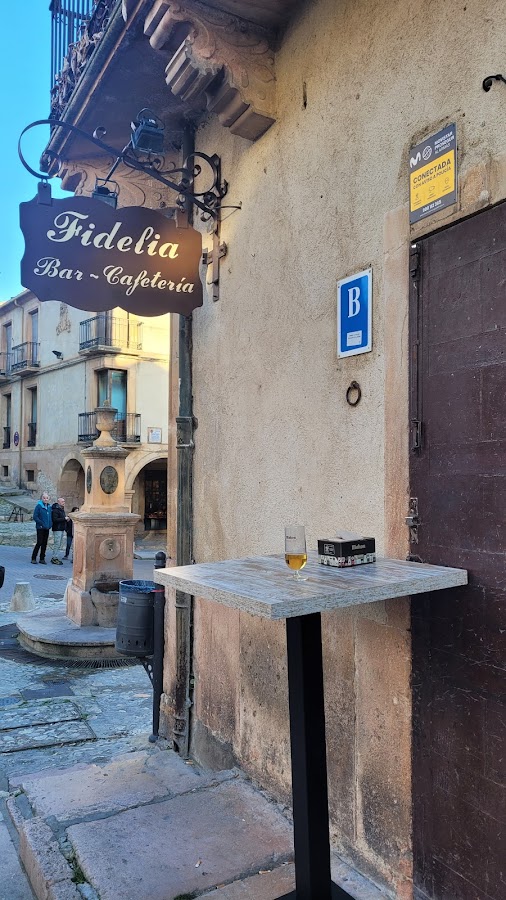 Bar Fidelia