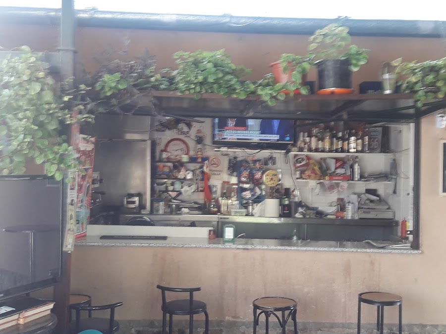 Chiringuito las Pistas Deportivas Ortigosa Del Monte.
