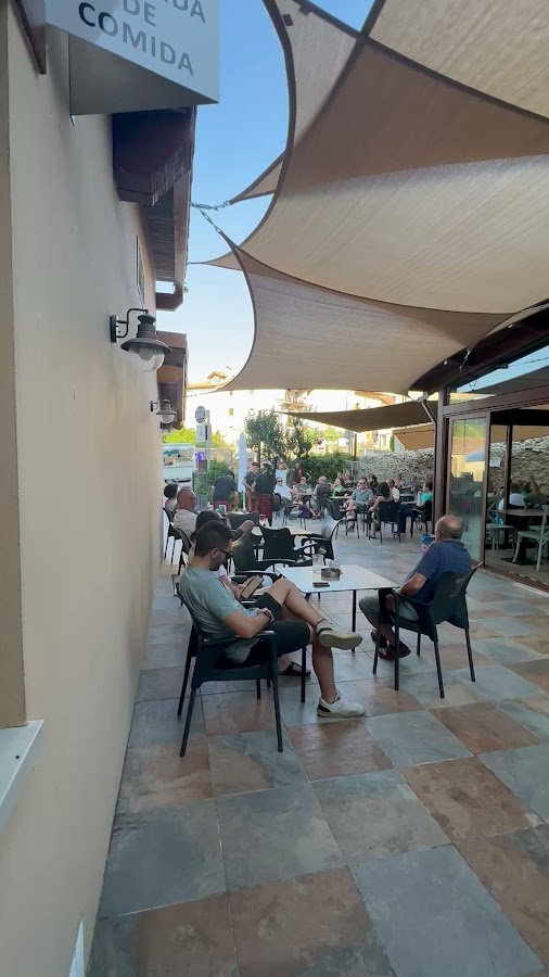 RestoBar La Cucaña