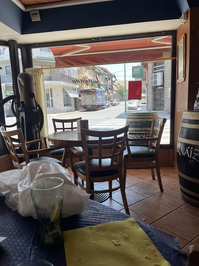 Cafetería Restaurante La Laguna