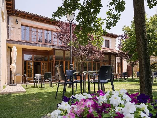 La Casona de Montealegre