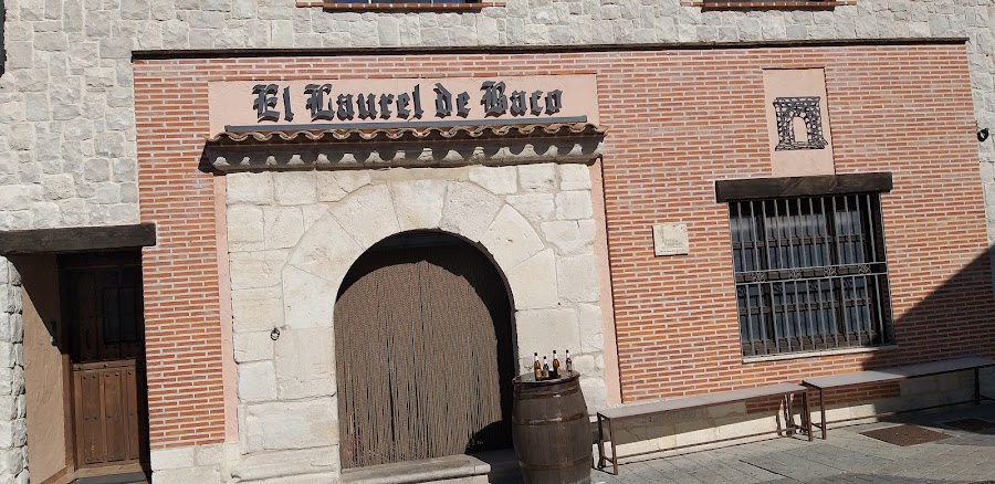 RESTAURANTE LAUREL DE BACO